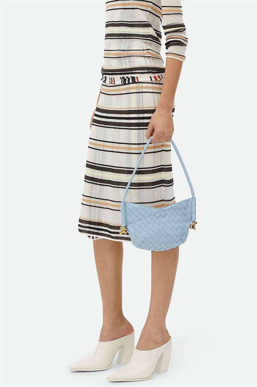 Tereza – Pletená kabelka v světle modré barvě