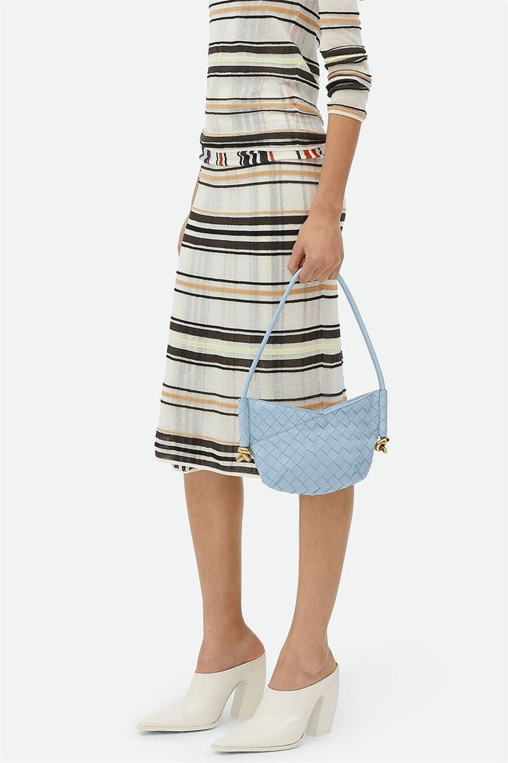 Tereza – Pletená kabelka v světle modré barvě